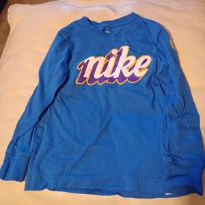 Nike long sleeve t-shirt